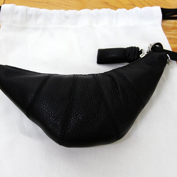 BNWT SS25 LEMAIRE CROISSANT COIN POUCH BLACK - Picture 4 of 10
